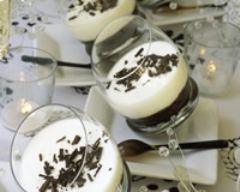 Petites crèmes de noix de coco au chocolat