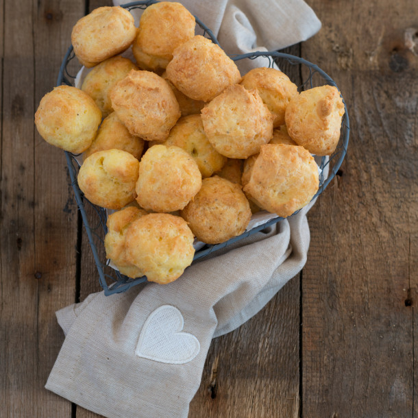 Petits choux au comté