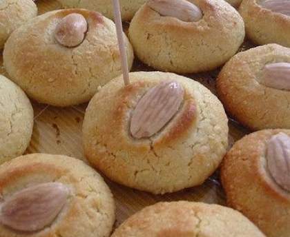 Petits fours secs aux amandes parfumés à l'orange