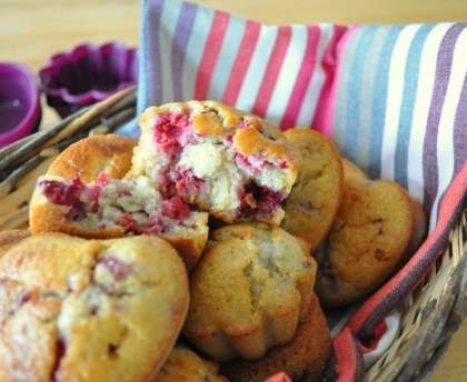 Petits gâteaux moelleux à la framboise