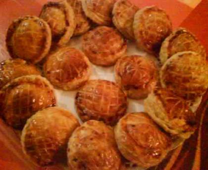 Petits patés antillais