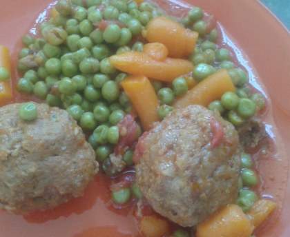 petits pois carottes sauce boulettes de viande