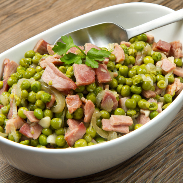 Petits pois-oignons blancs sautés au beurre et sucre