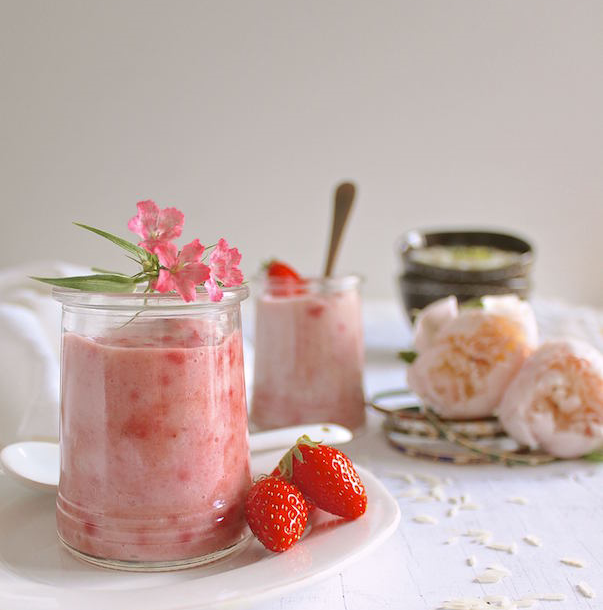 Phirni aux fraises version vegan et sans lactose (crème de riz indienne)