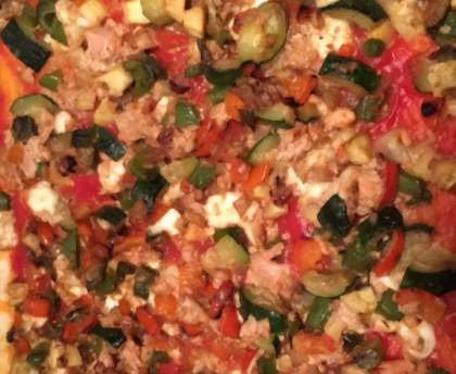 Pizza aux légumes etau thon très délicieuse promis
