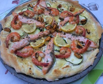Pizza blanche aux fruits de mer