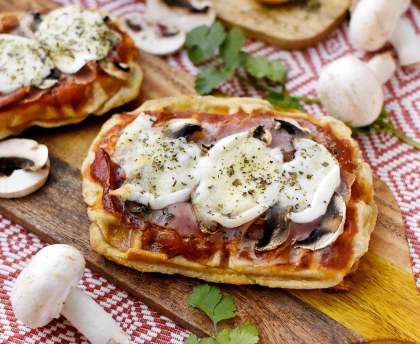 Pizza gaufrée au fromage