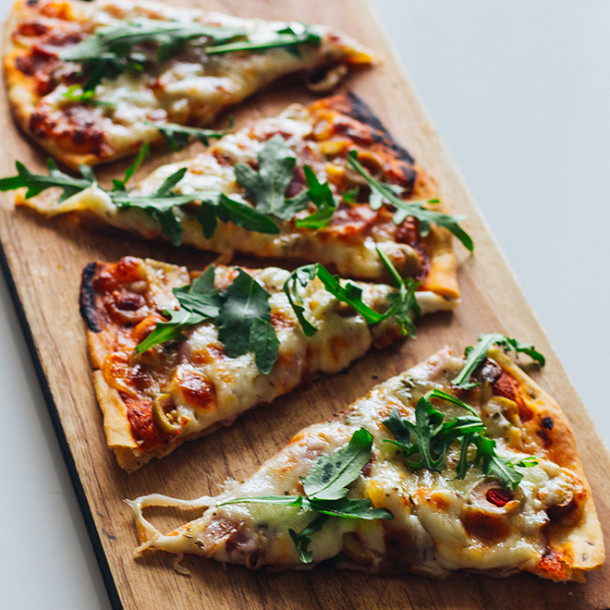 Pizza Sriracha à la viande hachée épicée 