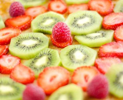 Pizza sucrée pêches framboises