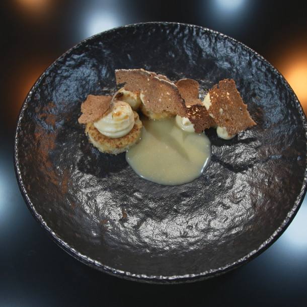 Plat gastronomique avec du pain par Matthias Marc dans Objectif Top Chef