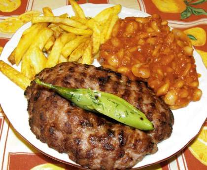 Pljeskavica (hamburger des Balkans)