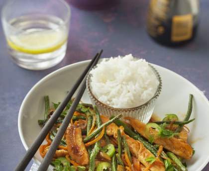 Poêlée de poulet, carottes et haricots verts