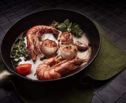 Poêlée de St-Jacques et crevettes