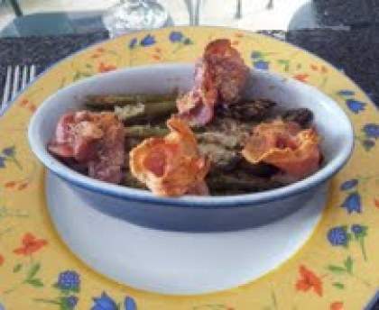 Pointes d'asperges vertes gratinées au jambon vendéen