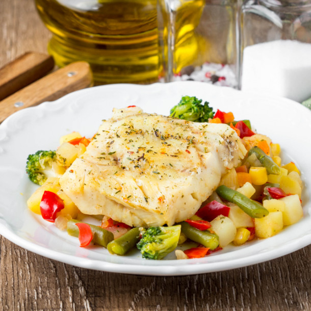 Poisson aux petits légumes au four