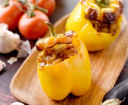 Poivron jaune farci à l'aubergine