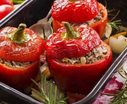 Poivrons farcis au riz complet et champignons
