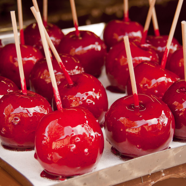 Pommes d'amour des fêtes forraines