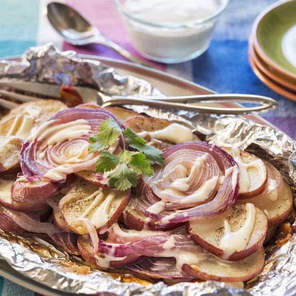 Pommes de terre aux oignons en papillotes veggies