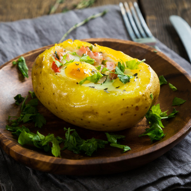 Pommes de terre farcies à l'oeuf