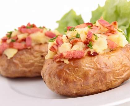 Pommes de terre farcies au lard