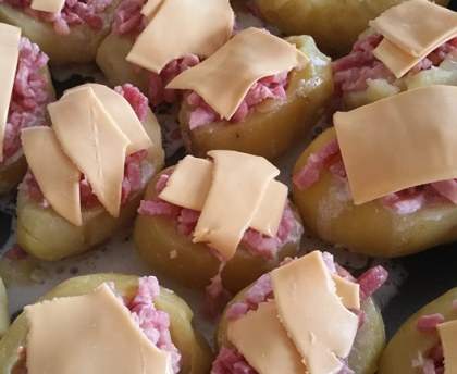 Pommes de terre farcies aux lardons