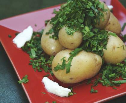 Pommes de terre primeurs aux fines herbes