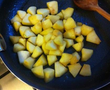 Pommes poêlées à la cannelle et à la vanille