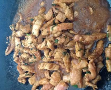 Porc au caramel au wok