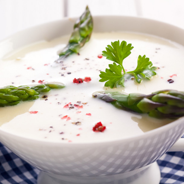 Potage aux asperge et au crabe