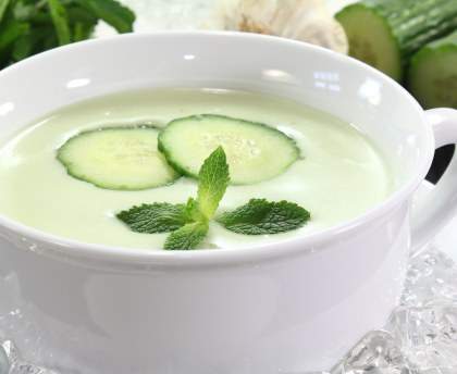 Potage chaud au concombre