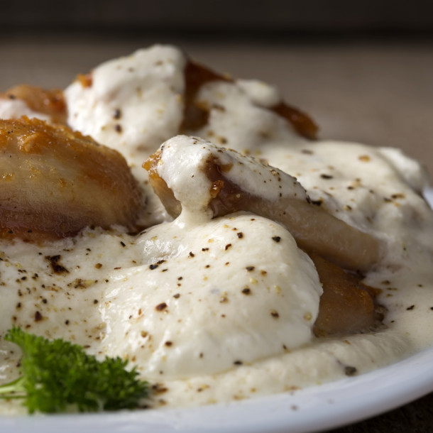 Poularde au vin jaune et morilles