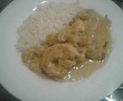 Poulet à la mangue et à la noix de coco