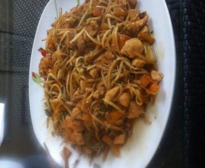 Poulet aux poivrons et germes de soja