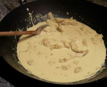 poulet aux pousses de bambou et lait de coco