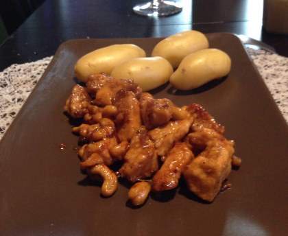 Poulet caramélisé et noix de cajou