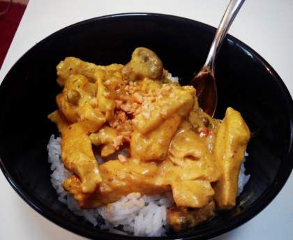Poulet curry au lait de coco pomme poivron