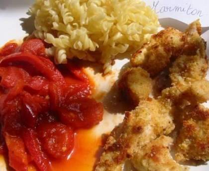 Poulet pané au parmesan, sauce tomate poivron