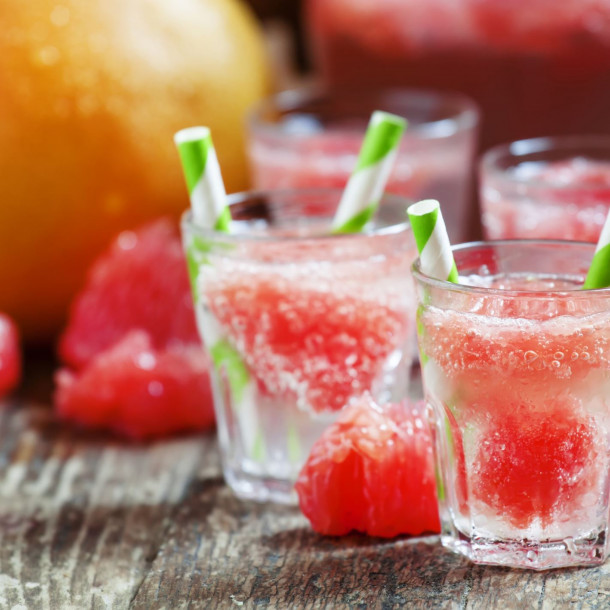 Punch pour enfants aux jus de fruits et à la grenadine