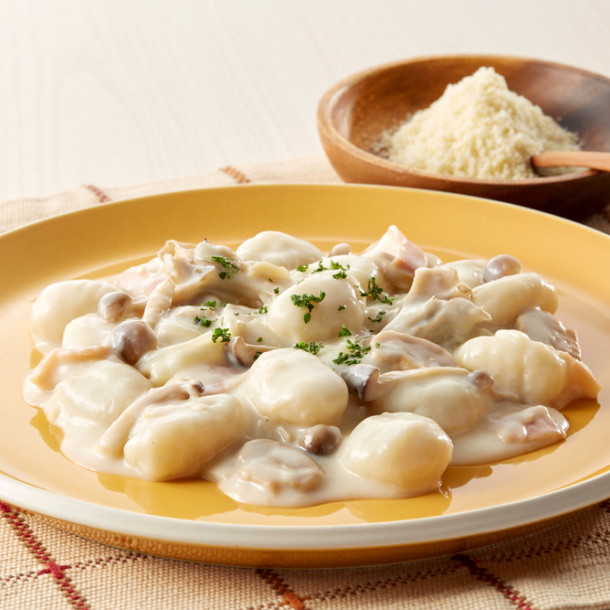 Quenelle de farine aux lardons