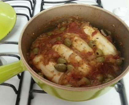 Quenelles à la sauce tomate et olives