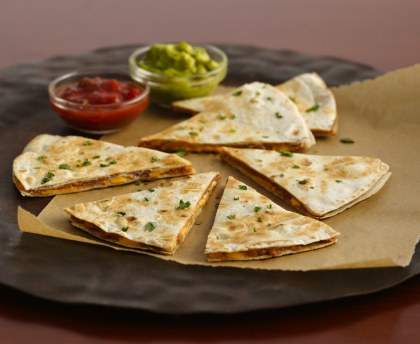 Quesadillas au bacon, fromage et oignon