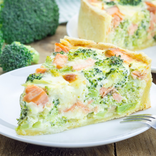 Quiche au saumon, brocoli et feta