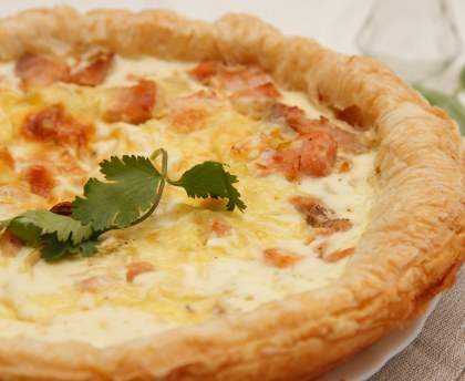 Quiche au saumon et julienne de légumes