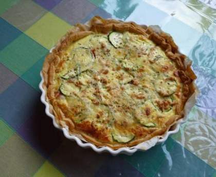 Quiche légère aux courgettes et au saumon