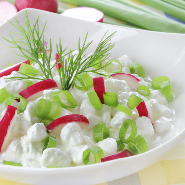 Radis au fromage blanc et ciboulette