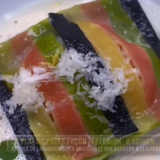 Raviole de langoustines en Arlequin et bouillon à la citronnelle 