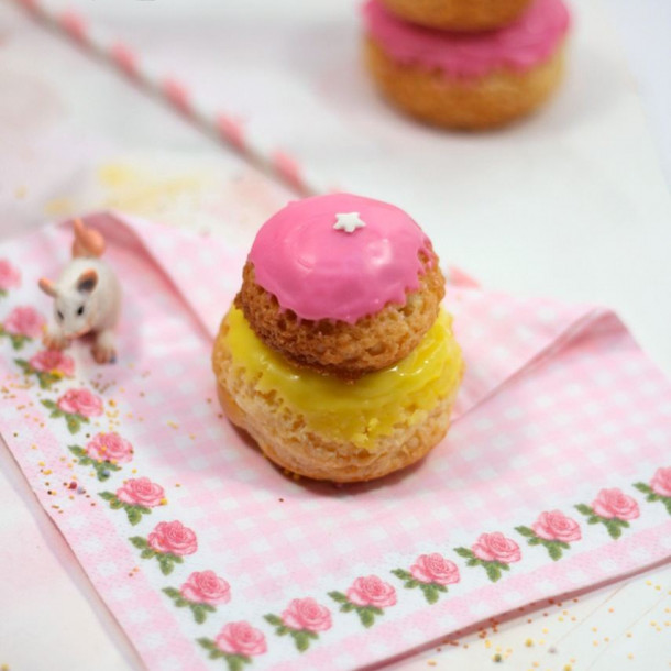Religieuses au chocolat, à la framboise et au citron