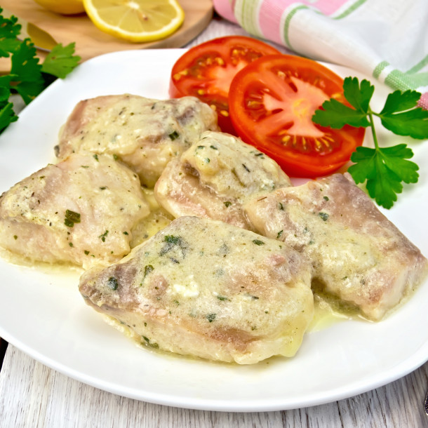 Requin au lait de coco, coriandre et citron vert