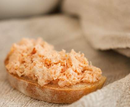 Rillettes de saumon au Chablis